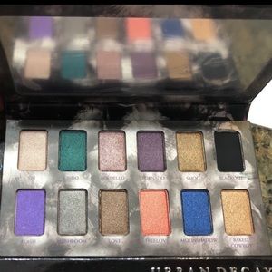 Urban Decay Shadow Box